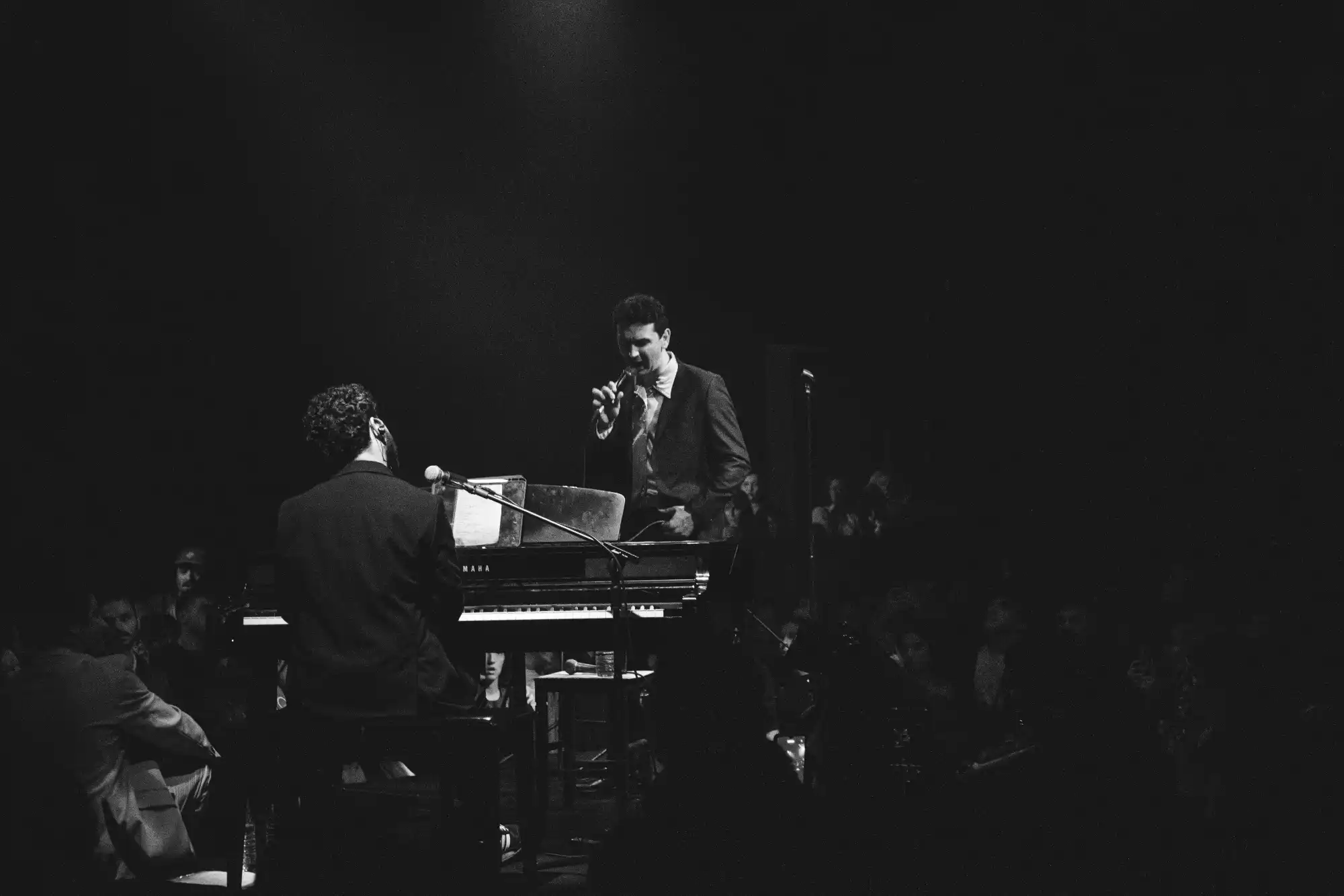 jakuzi on piano_photo